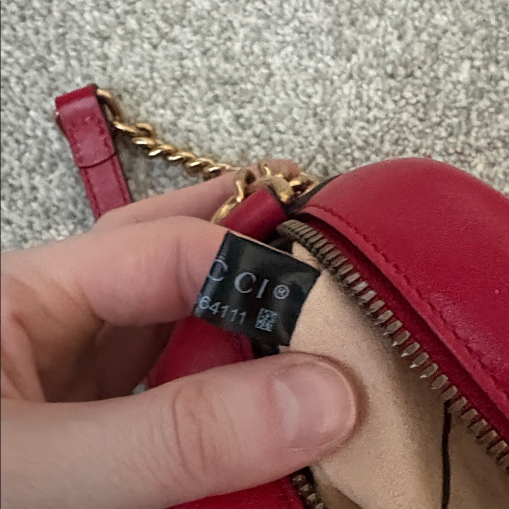GG Marmont Small Matelasse Crossbody Bag - Picture 7 of 16